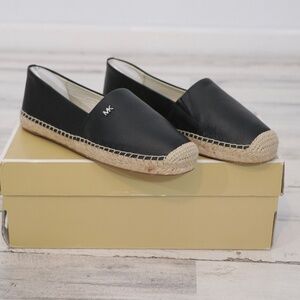 MICHAEL Michael Kors Kendrick Slip On Tumbled Leather Black 7